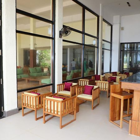 Grand Beach Wadduwa Εξωτερικό φωτογραφία